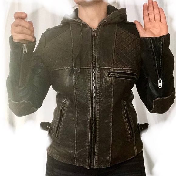 Michael Kors genuine leather brown hooded jacket, unique design, size medium - Picture 8 of 8